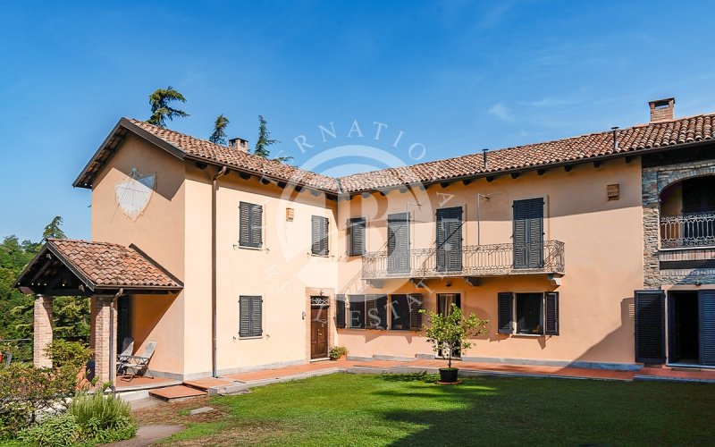 Quinta agrícola em Canelli