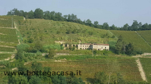 Casa di campagna a Santo Stefano Belbo