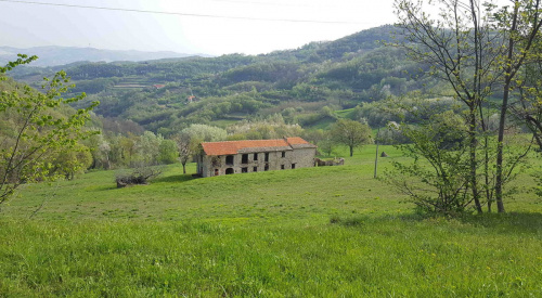 Country house in Roccaverano
