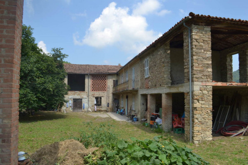 Country house in Monastero Bormida