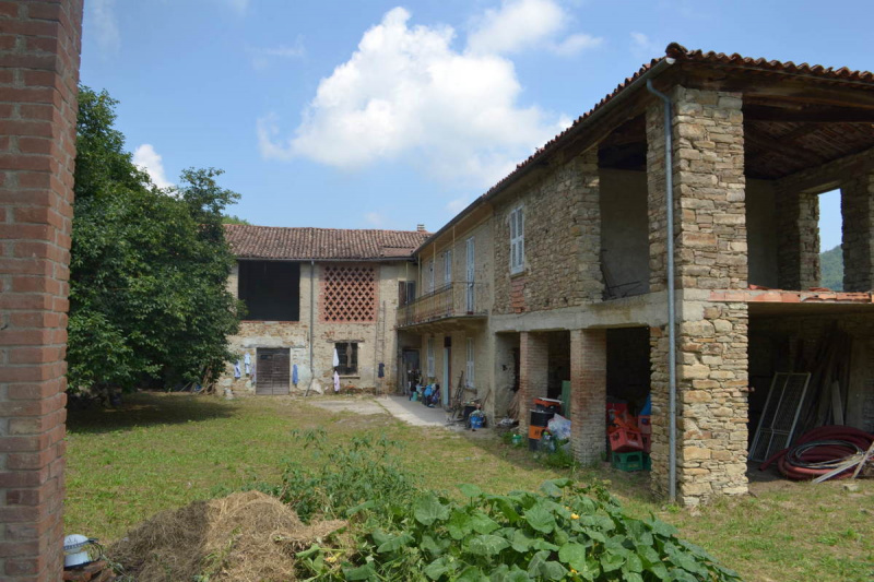 Landhaus in Monastero Bormida