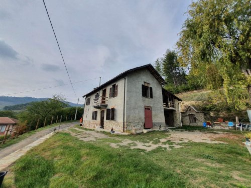 Detached house in Bubbio