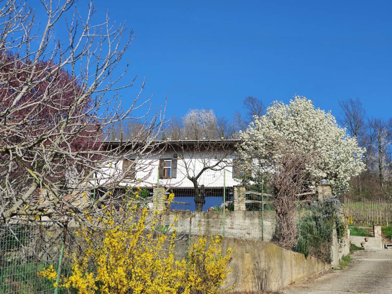 Vrijstaande woning in Rivalta Bormida