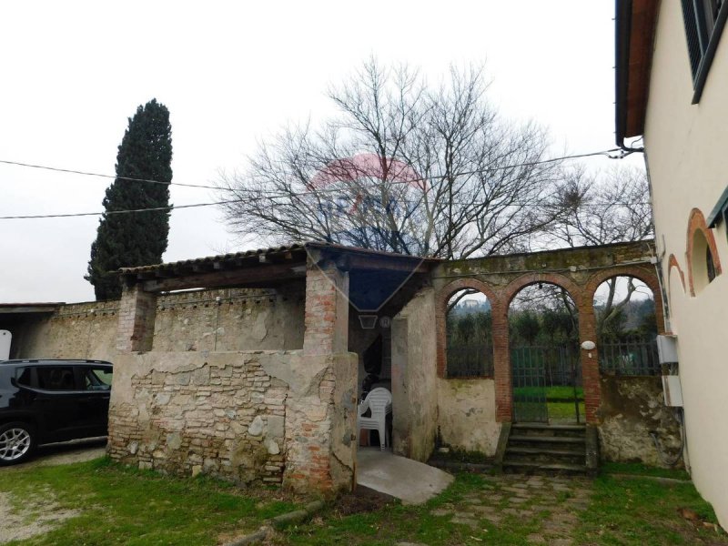 Semi-detached house in Pistoia