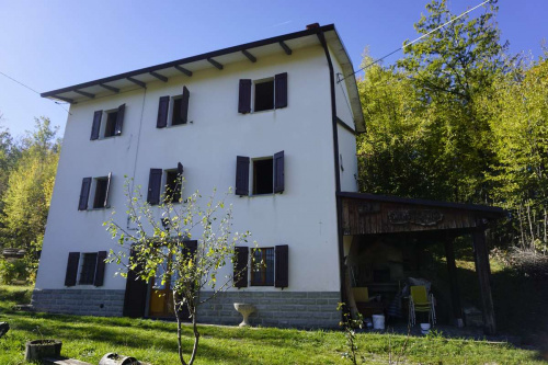 Detached house in Montese