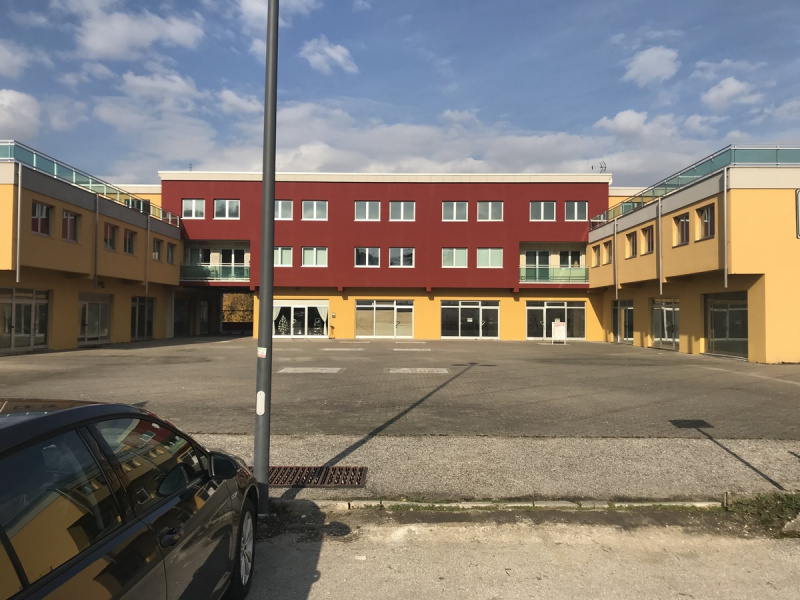 Commercial property in Sant'Ippolito
