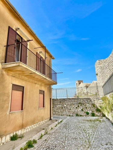 Apartment in Palazzo Adriano