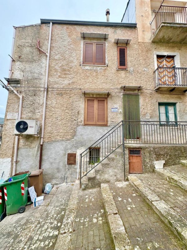 Detached house in Chiusa Sclafani