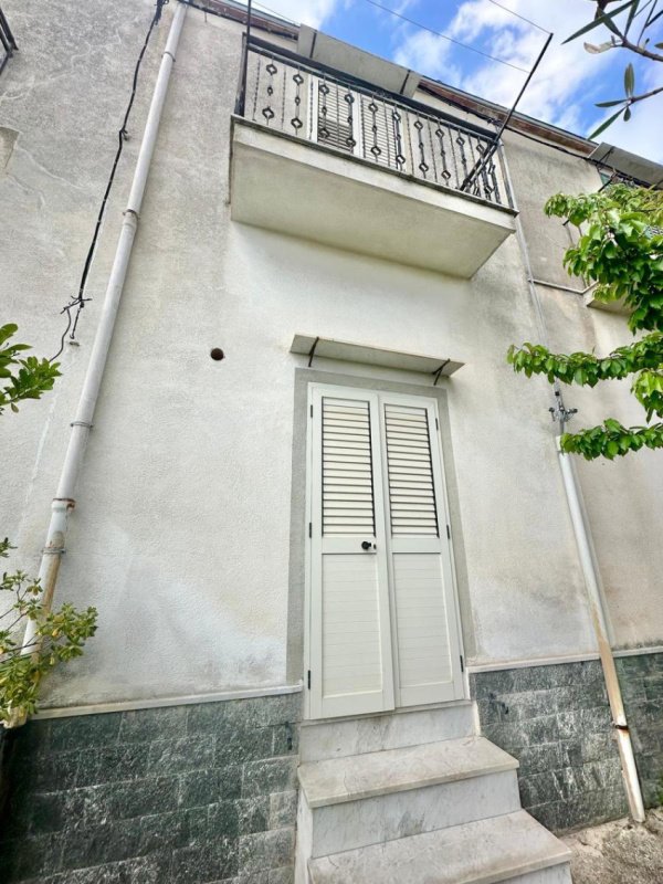 Casa indipendente a Bisacquino