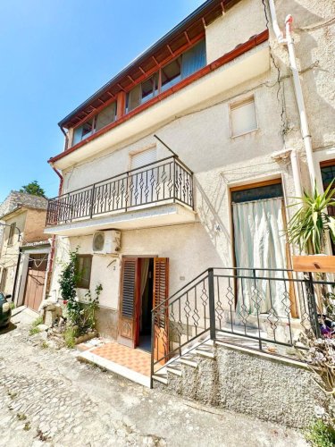 Villa i Palazzo Adriano