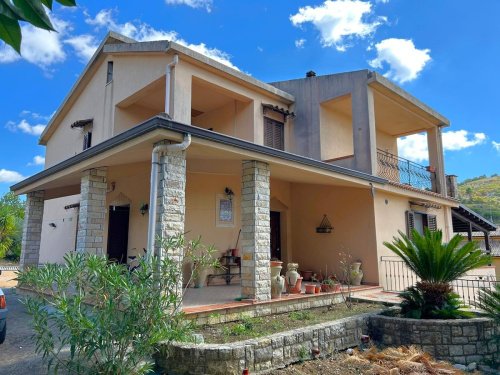 Villa à Chiusa Sclafani