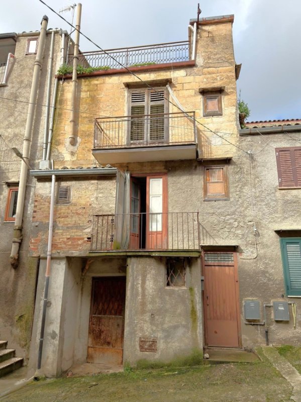 Casa independente em Bisacquino