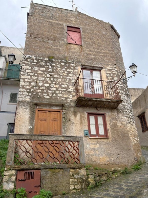 Vrijstaande woning in Giuliana