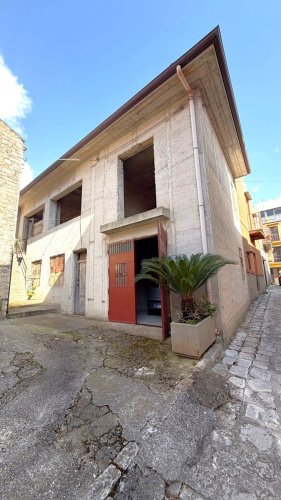 Casa indipendente a Bisacquino