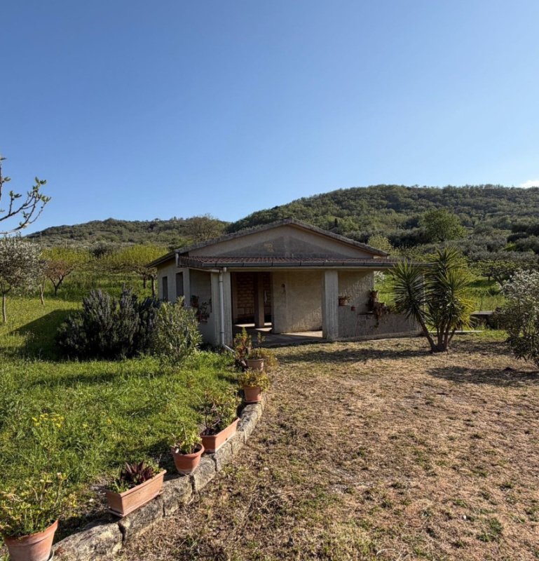 Villa in Bisacquino