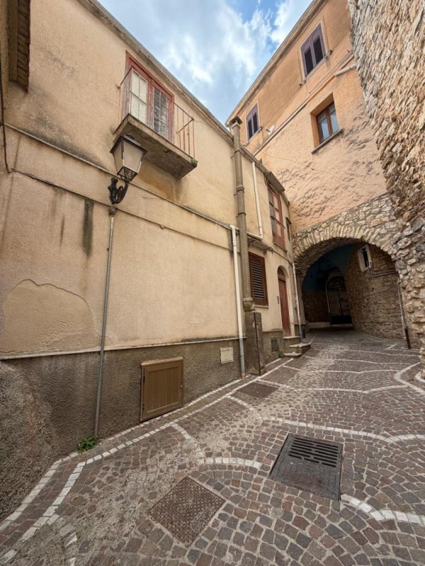 Detached house in Bisacquino