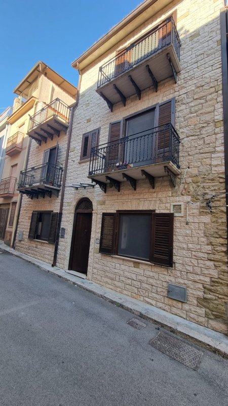 Vrijstaande woning in Campofiorito