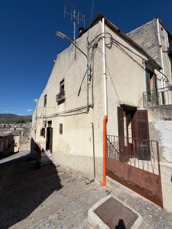 Self-contained apartment in Chiusa Sclafani