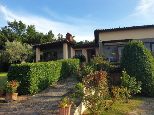 Villa a Montecchio
