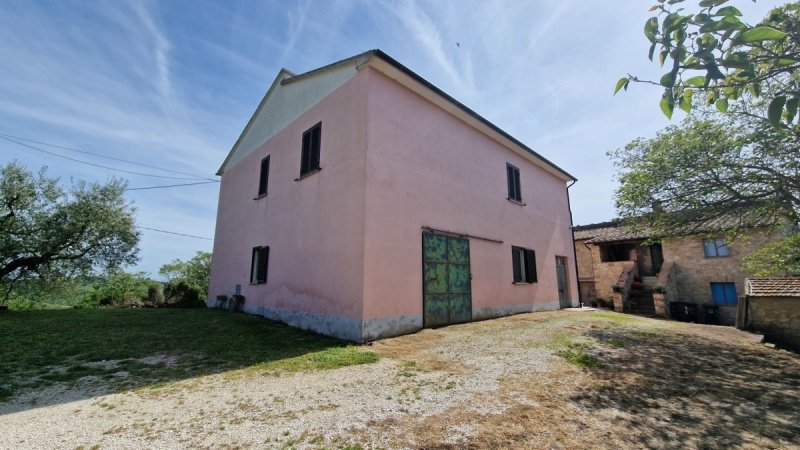 Ferme à Lugnano in Teverina