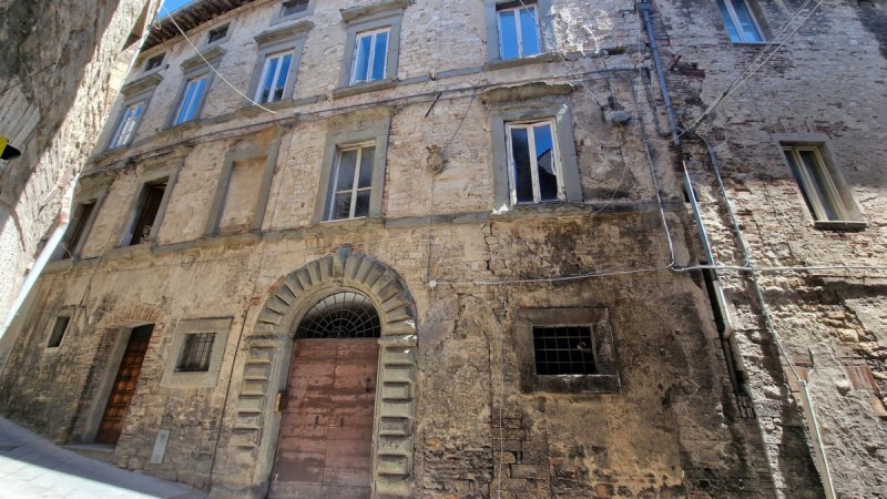 Apartment in Todi