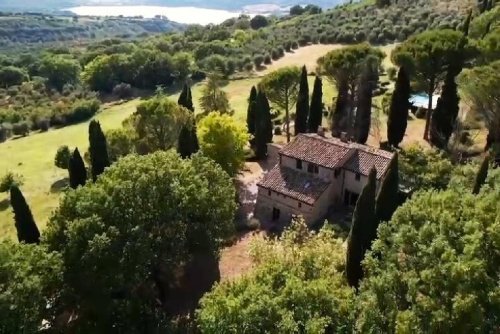 Farmhouse in Baschi