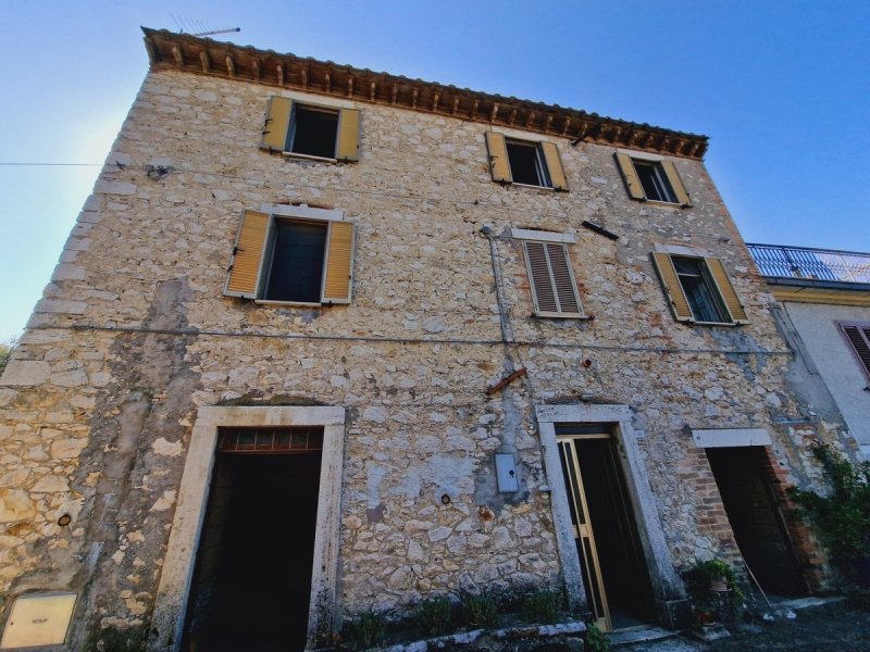 Top-to-bottom house in Guardea