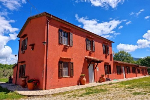 Farmhouse in Montecchio