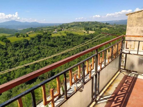 阿尔维亚诺半独立房屋