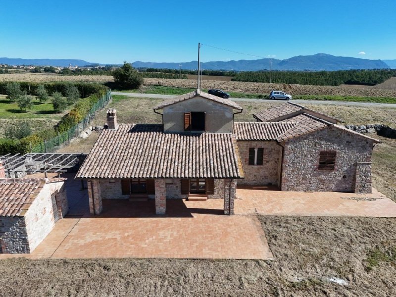 Solar em Avigliano Umbro