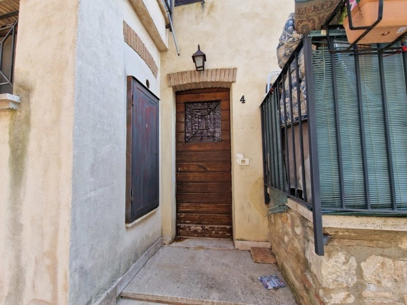 卢尼亚诺-因泰韦里纳公寓