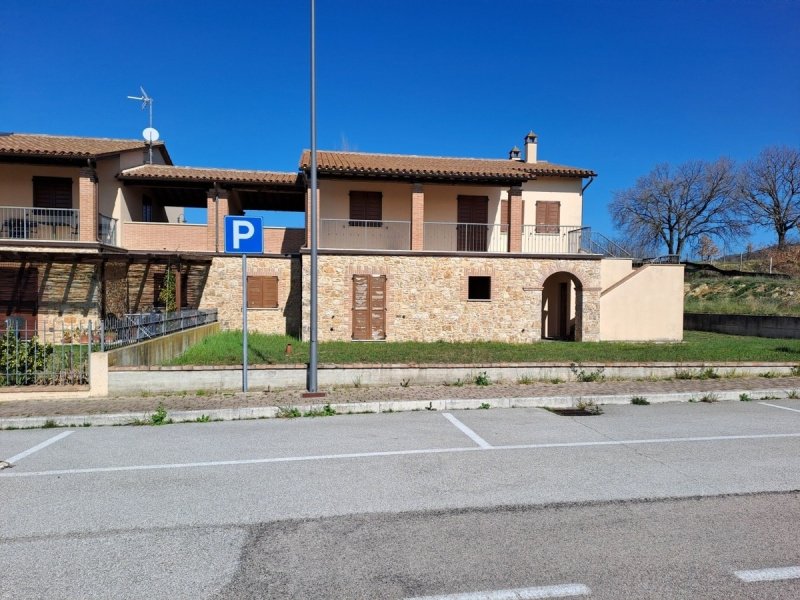 Semi-detached house in Todi