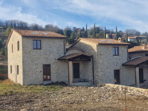 Moradia com terraço em Avigliano Umbro