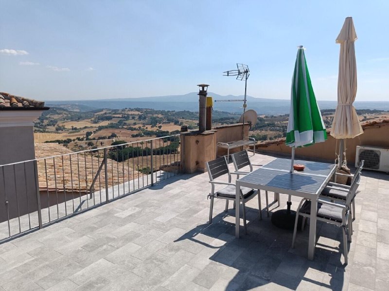 卢尼亚诺-因泰韦里纳公寓