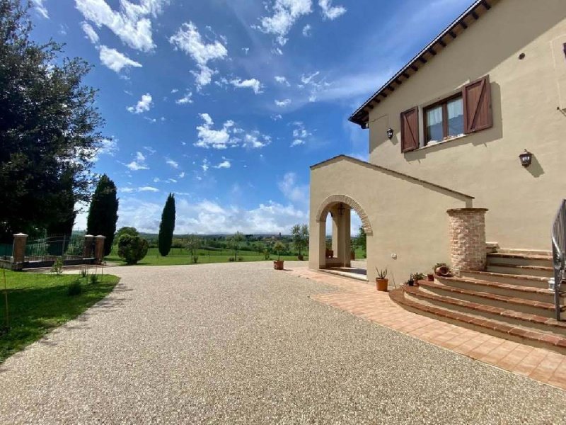 Solar em Montecastrilli