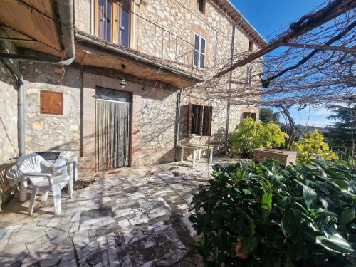 Особняк из двух квартир в Амелиа