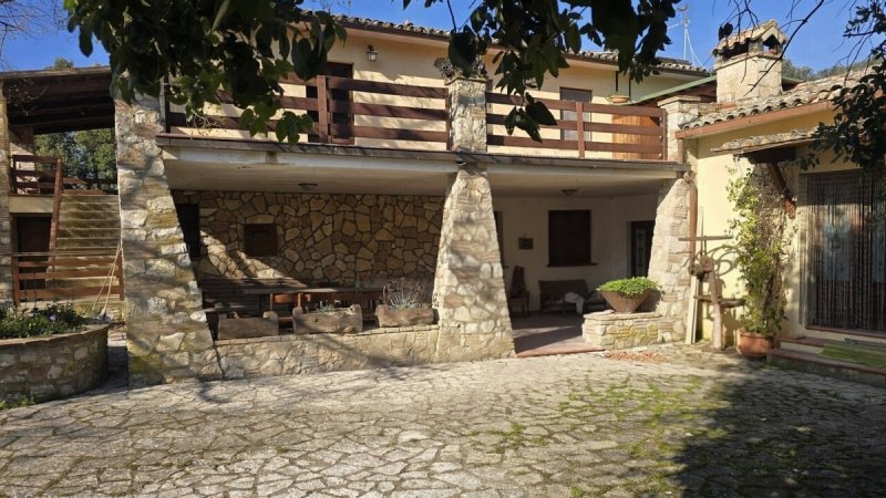 Отдельно стоящий дом в Монтеккьо