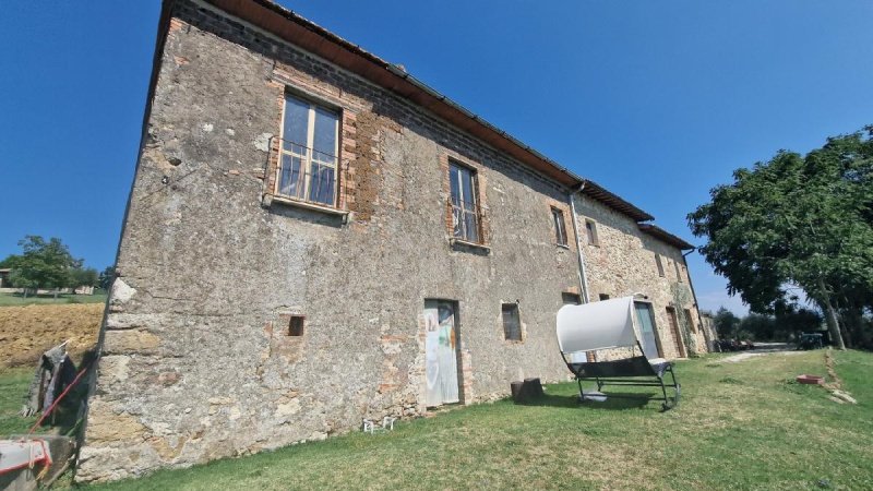 Semi-detached house in Montecastrilli