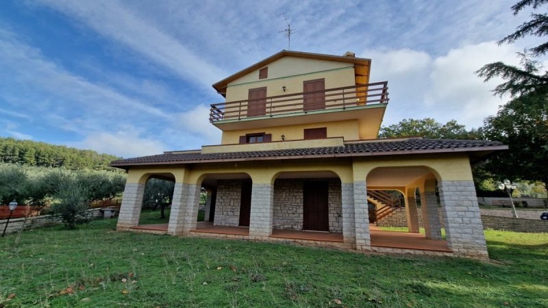 Villa in Guardea