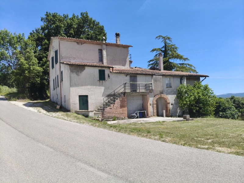 Casa geminada em Avigliano Umbro