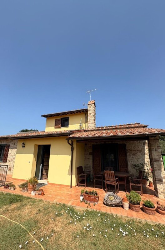 Villa i Amelia