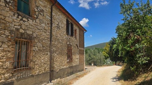 Doppelhaushälfte in Montecchio