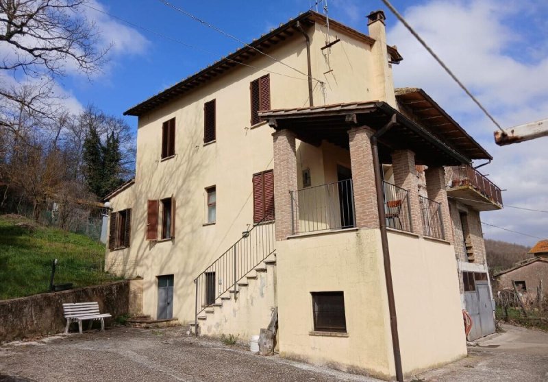 Doppelhaushälfte in Montecastrilli