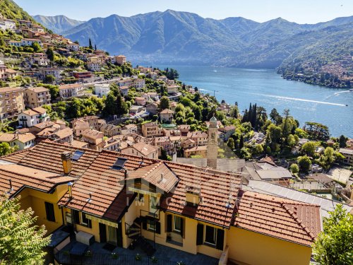 Self-contained apartment in Moltrasio