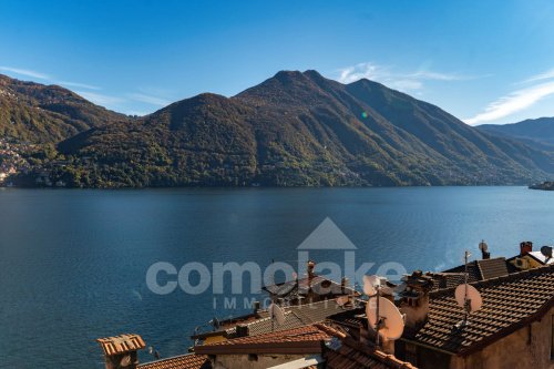 Historisk lägenhet i Brienno