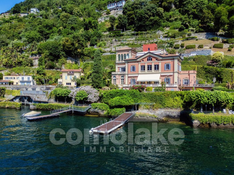 Apartamento em Carate Urio