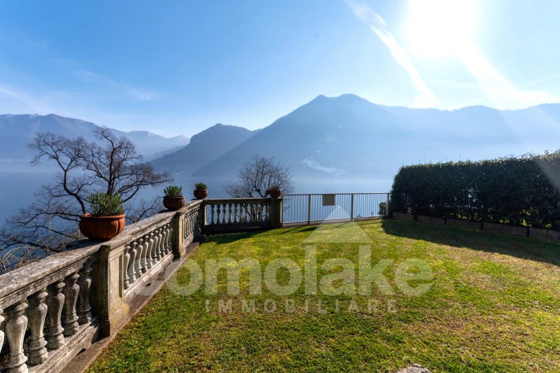 Villa in Moltrasio