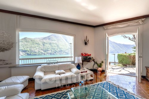 Villa in Moltrasio