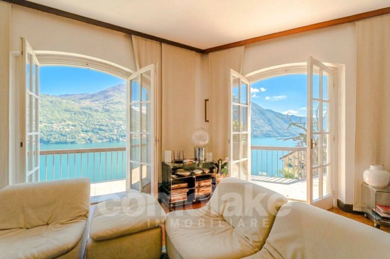 Villa in Moltrasio
