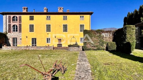 Villa a Capannori